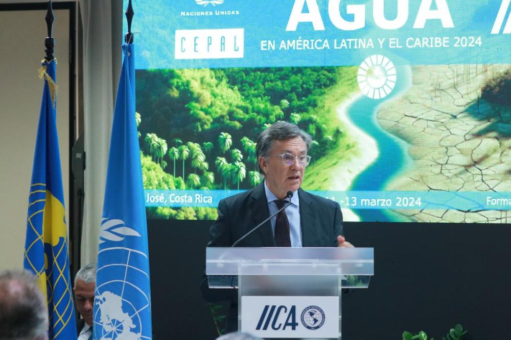 El Director General del IICA, Manuel Otero, admitió en el panel que la eficiencia del uso en América Latina y el Caribe es baja y eso debe ser corregido de manera urgente a través de la colaboración público-privada.