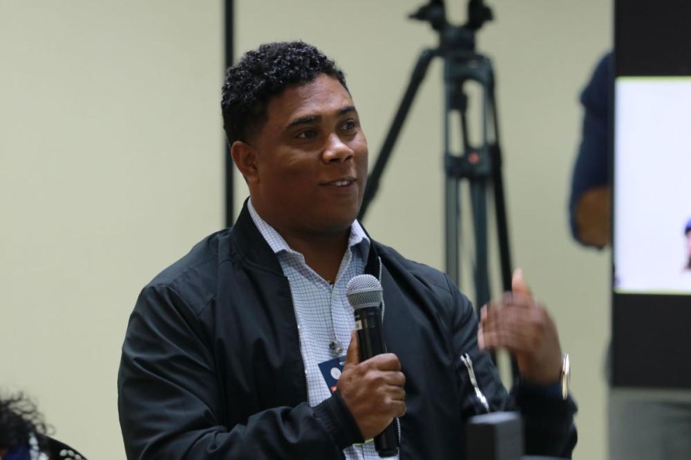 Joelin Santos, Líder Rural de las Américas y presidente de la Asociación de Productores de Piña de Monte Plata en República Dominicana.