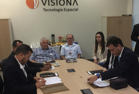 O acordo foi assinado pelo presidente da Visiona, João Paulo R. Campos e pelo representante do IICA Brasil Hernán Chiriboga.