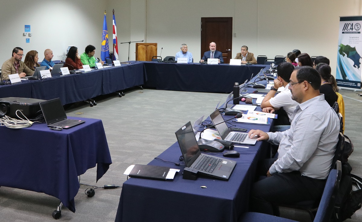 Como parte de la primera etapa del proyecto, los funcionarios costarricenses abordaron temas como muestreo de residuos de plaguicidas, cantidad, priorización de alimentos y zonas, análisis en laboratorio, comunicación y gestión de riesgo, entre otros.