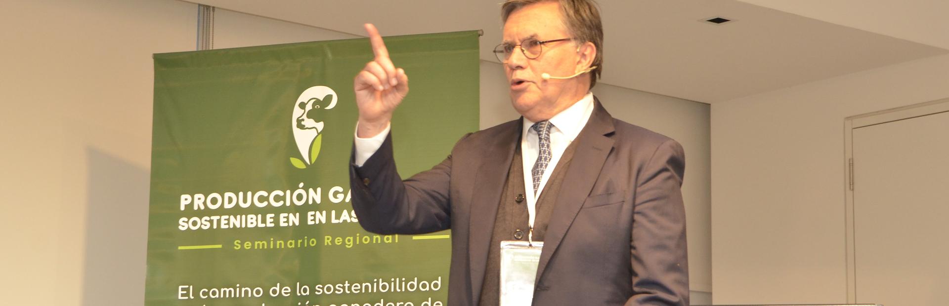 IICA Director General Manuel Otero participated in the regional seminar “The Road to Sustainability in Livestock Farming in the Americas”, held in Buenos Aires, Argentina.