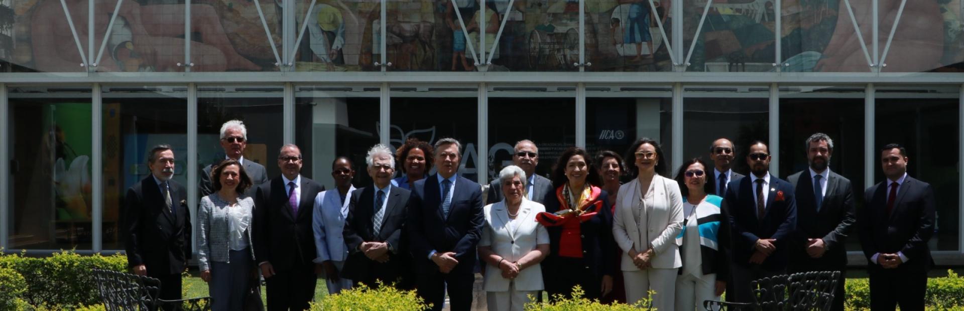 1.	Os embaixadores visitaram a sede central do IICA em São José e também apoiaram o processo de transformação institucional realizado pelo Diretor Geral do organismo, Manuel Otero.
