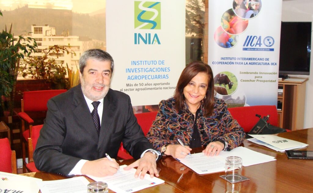 foto_firma_convenio_iica_inia_chile_2015