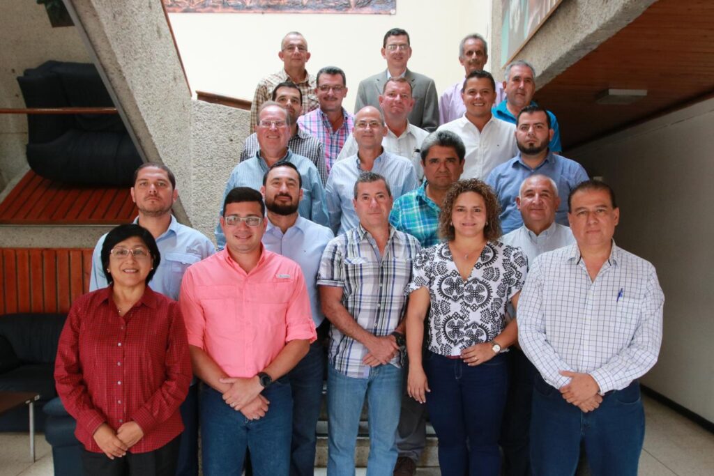 foto_grupal_taller_sector_lacteo_27_junio