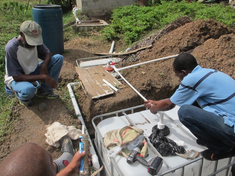 installing_biodigester-1