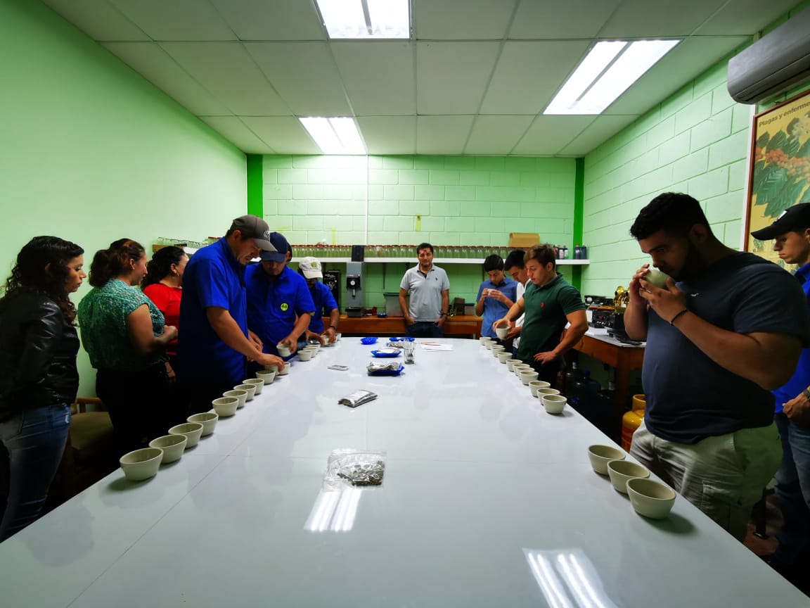 Taller de catación de café en Ciudad Barrios, San Miguel, El Salvador