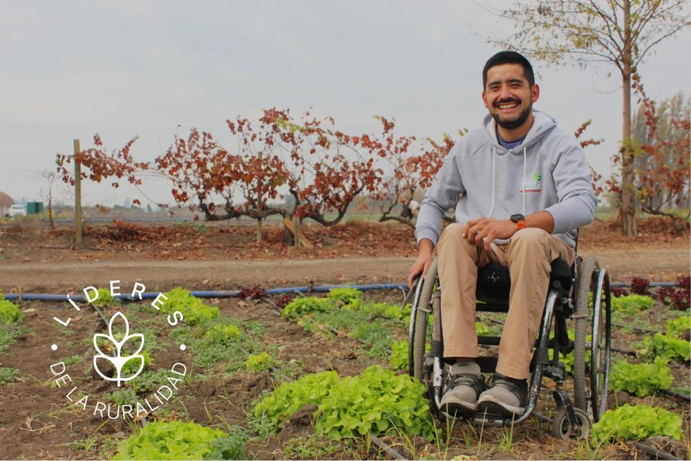 Alfredo Carrasco trazó un nuevo camino de vida a través de su proyecto inclusivo FarmHability, que promueve una agricultura sustentable e integradora, creando oportunidades de aprendizaje y produciendo alimentos sanos para su comunidad.