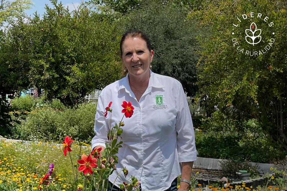 En 2011 Gabriela supo que quería dedicarse a capacitar a agricultores familiares para que produjeran alimentos saludables, nutritivos y abundantes para ellos y para sus comunidades.