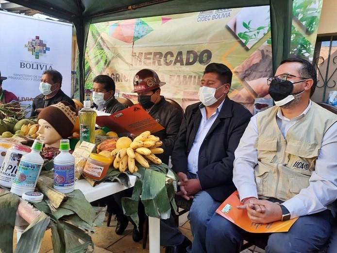  Acto de inauguración del Mercado de la Agricultura Familiar.