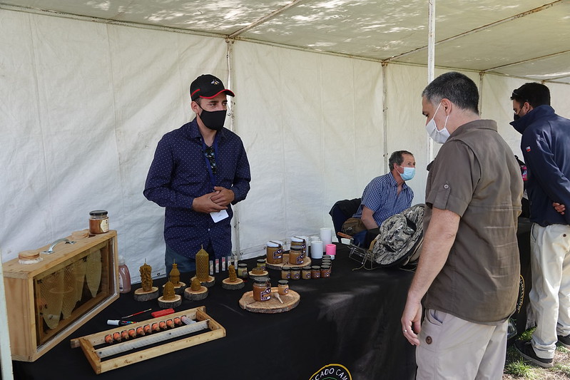 Emprendedores del mundo rural pudieron ofrecer sus productos durante el evento.