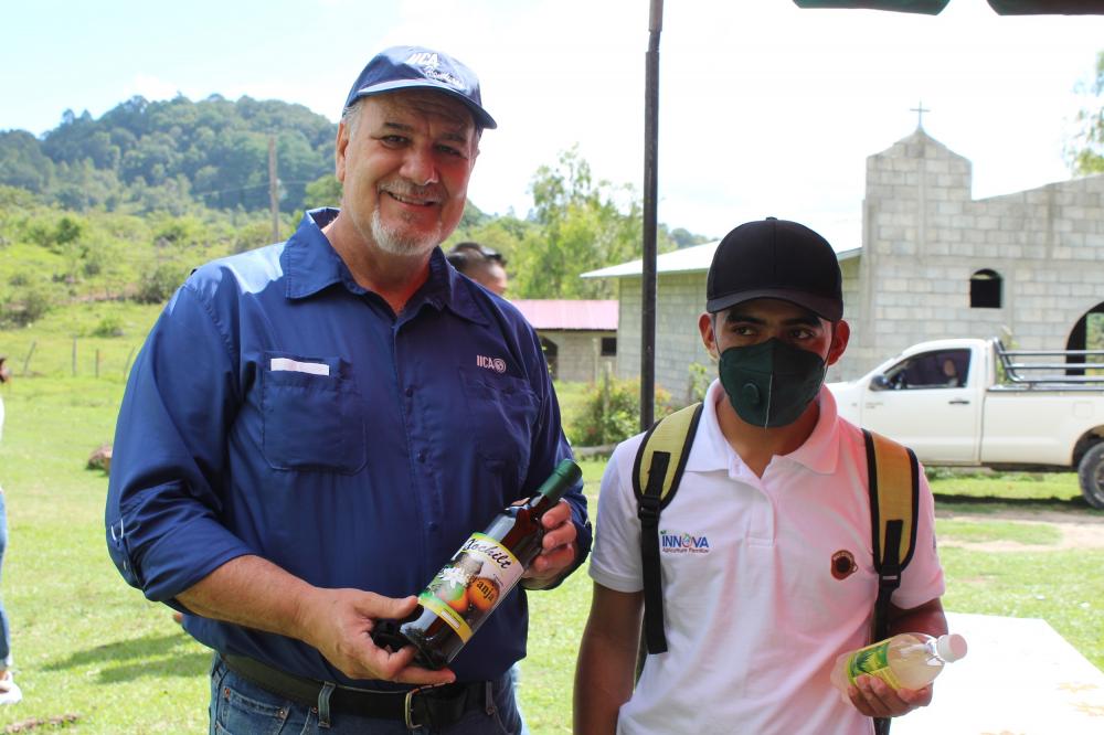 Los jóvenes han elaborados productos agrícolas de excelente calidad. 