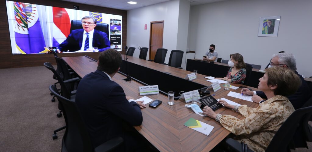 Gabriel Delgado com a ministra Teresa Cristina