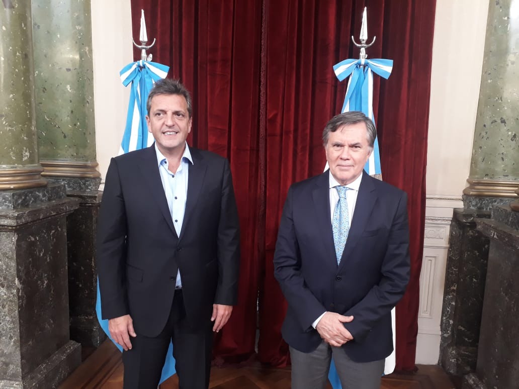 El presidente de la Cámara de Diputados de la Nación, Sergio Massa, junto al Director General del IICA, Manuel Otero.