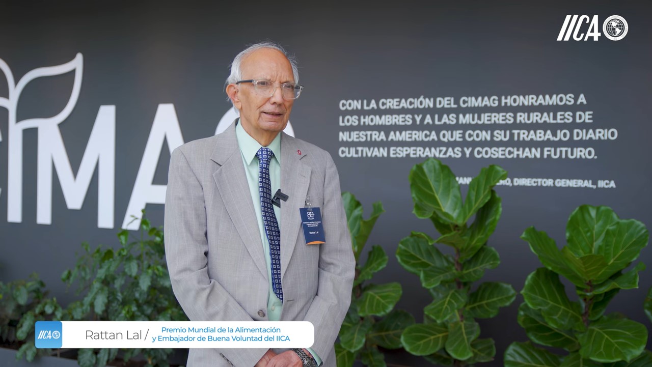 El suelo también puede convertirse en sumidero de carbono atmosférico y limitar el calentamiento global, para lo cual es necesario convertir la ciencia en acción, expresó Lal, Premio Mundial de la Alimentación del 2020.