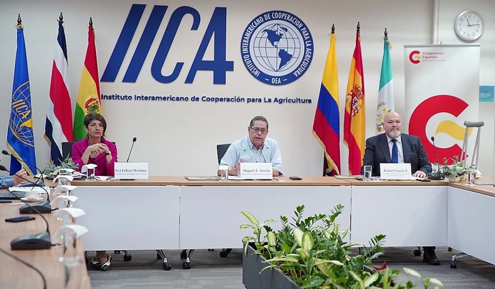 El lanzamiento oficial del proyecto Energía Rural, hecho en la sede central del IICA, en San José, contó con la presencia de la Embajadora de España en Costa Rica, Eva Martínez; el Jefe de Gabinete del IICA y Representante del Instituto en Costa Rica, Miguel Ángel Arvelo; y el Coordinador General de AECID en este país, Rafael García; además de otras autoridades de ambas organizaciones.