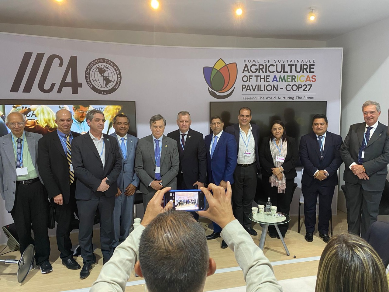 Los ministros destacaron que la agricultura de las Américas viene fortaleciendo su sostenibilidad desde hace años, incorporando prácticas y tecnologías que tienden a un incremento sostenible de la producción de alimentos y una reducción de su huella ambiental.