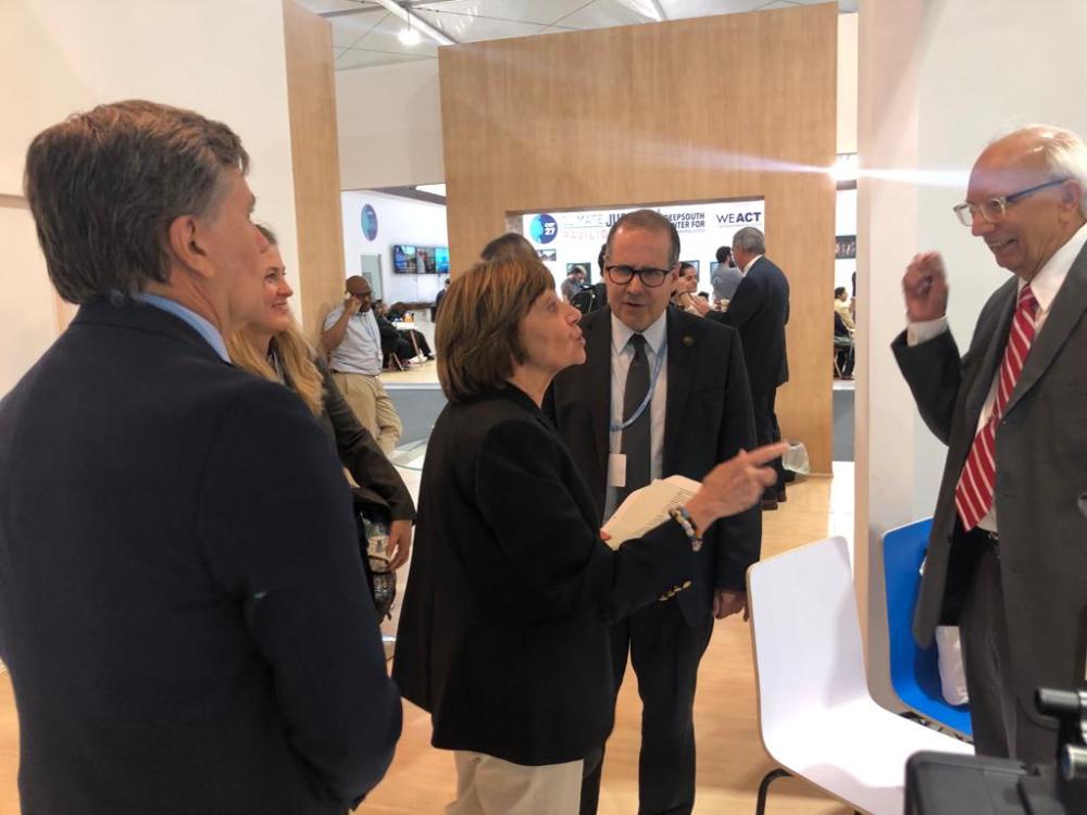 Manuel Otero, Director General del IICA; Karen Ross, Secretaria del Departamento de Alimentación y Agricultura de California; Lloyd Day, Subdirector General del Instituto; y Rattan Lal, el Enviado Especial del IICA a la COP27 y la mayor autoridad mundial en ciencias del suelo.