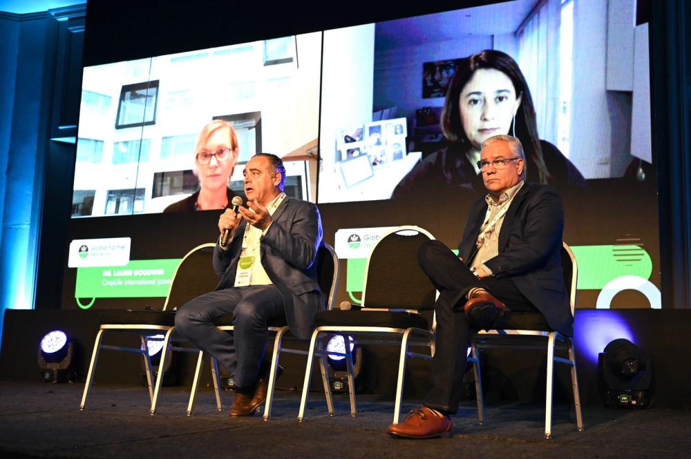 El Representante Permanente de Argentina ante la FAO, Carlos Cherniak, junto al Representante del IICA en la Argentina, Fernando Camargo.