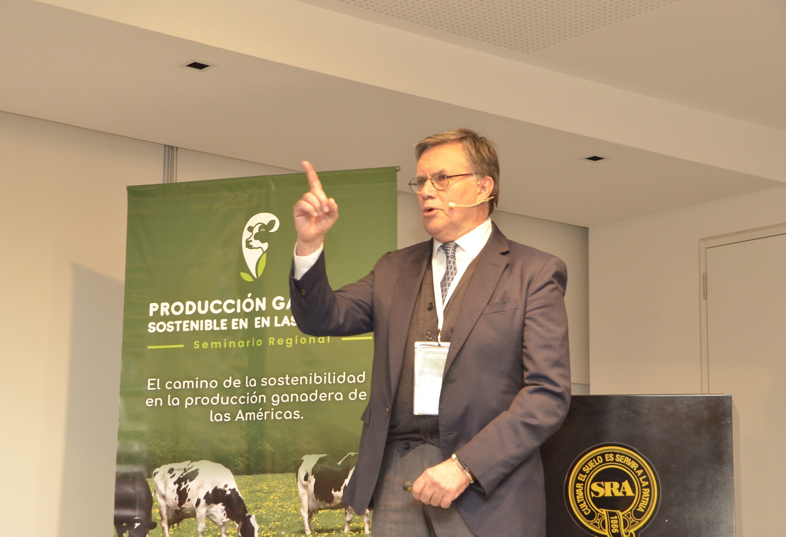 Manuel Otero Director General de IICA participó en el Seminario Regional “El camino de la sostenibilidad en la producción ganadera de las Américas”, realizado en Buenos Aires, Argentina.