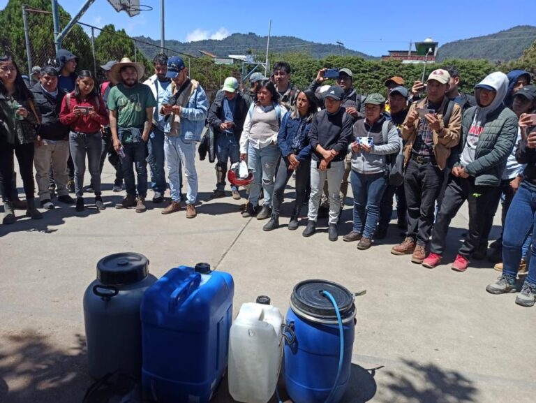 Día de campo con estudiantes y profesores de agronomía del CUSAM