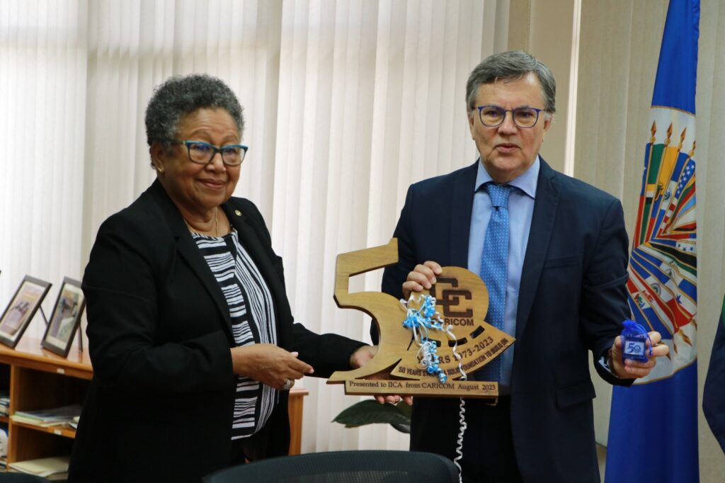 The agreement proposes joint advances in the areas of policymaking for agricultural and rural development, production systems, promotion of value chains, resilience of the agricultural sector and improvement of land use in the Caribbean countries.