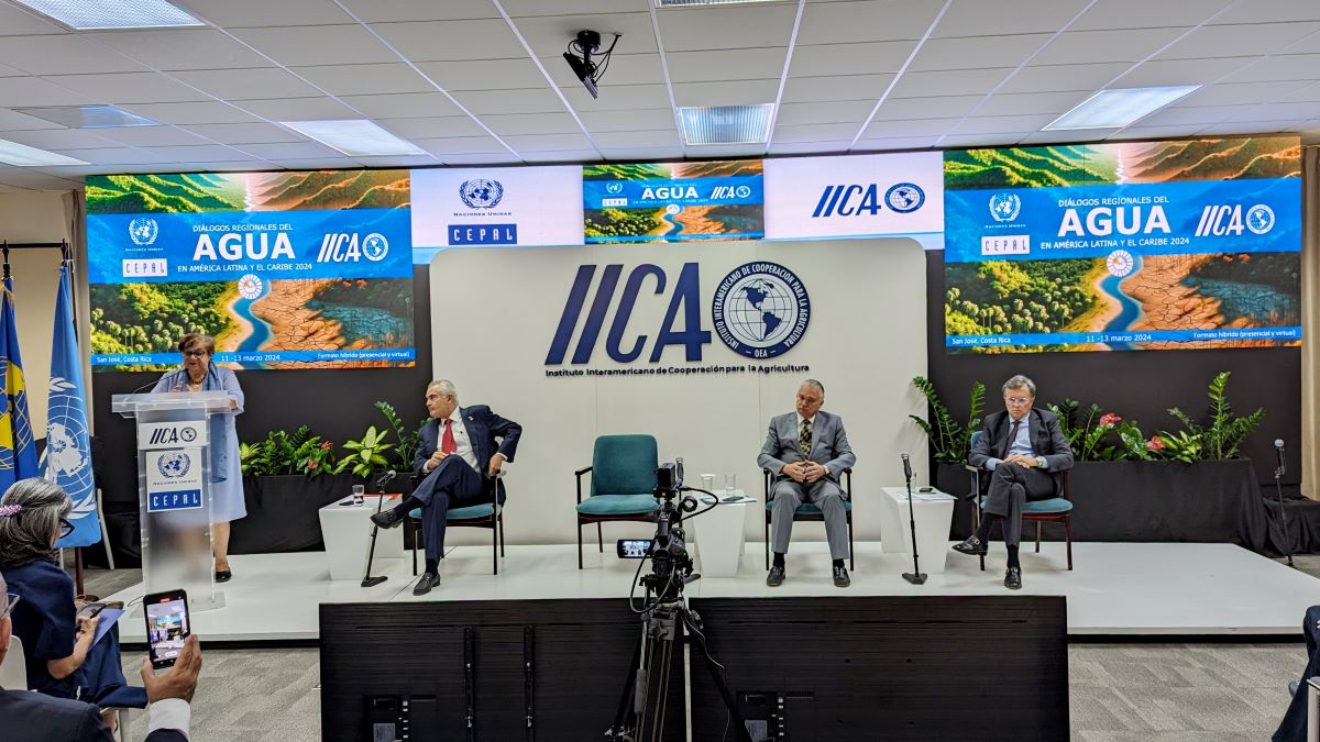 Los oradores en la inauguración fueron Doris Gutiérrez, Designada Presidencial de Honduras, país que ejerce la Presidencia Pro Témpore de la CELAC; José Manuel Salazar-Xirinachs, Secretario Ejecutivo de la CEPAL; Arnoldo André Tinoco, Canciller de Costa Rica; y Manuel Otero, Director General del IICA.