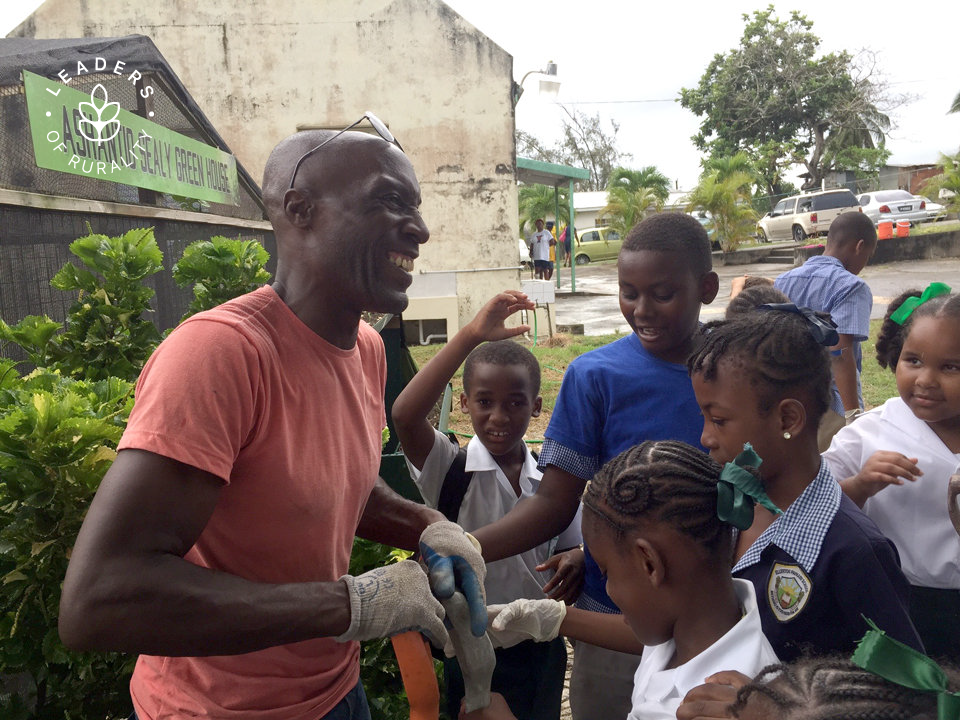 Hunte resalta que con OGCA la principal aspiración es convencer a las personas en el Caribe, especialmente a los jóvenes, de que la agricultura es viable como forma de vida.