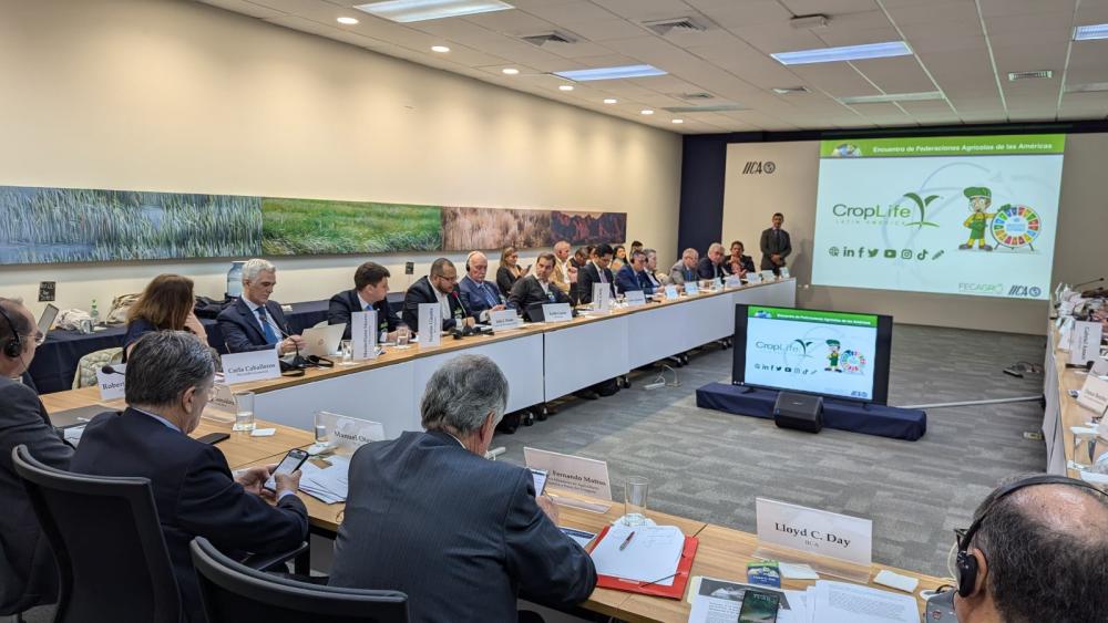 Durante el encuentro se dictaron conferencias magistrales sobre tecnología e innovación para la agricultura sostenible; los desafíos y oportunidades del sector agro de las Américas; Retos y oportunidades en las cadenas productivas; Acceso a mercados y comercio más libre, transparente y abierto; y se presentó una nota técnica elaborada por el IICA acerca de la promoción de un enfoque integrado de la agricultura en favor de la seguridad alimentaria y el desarrollo sostenible de las Américas.