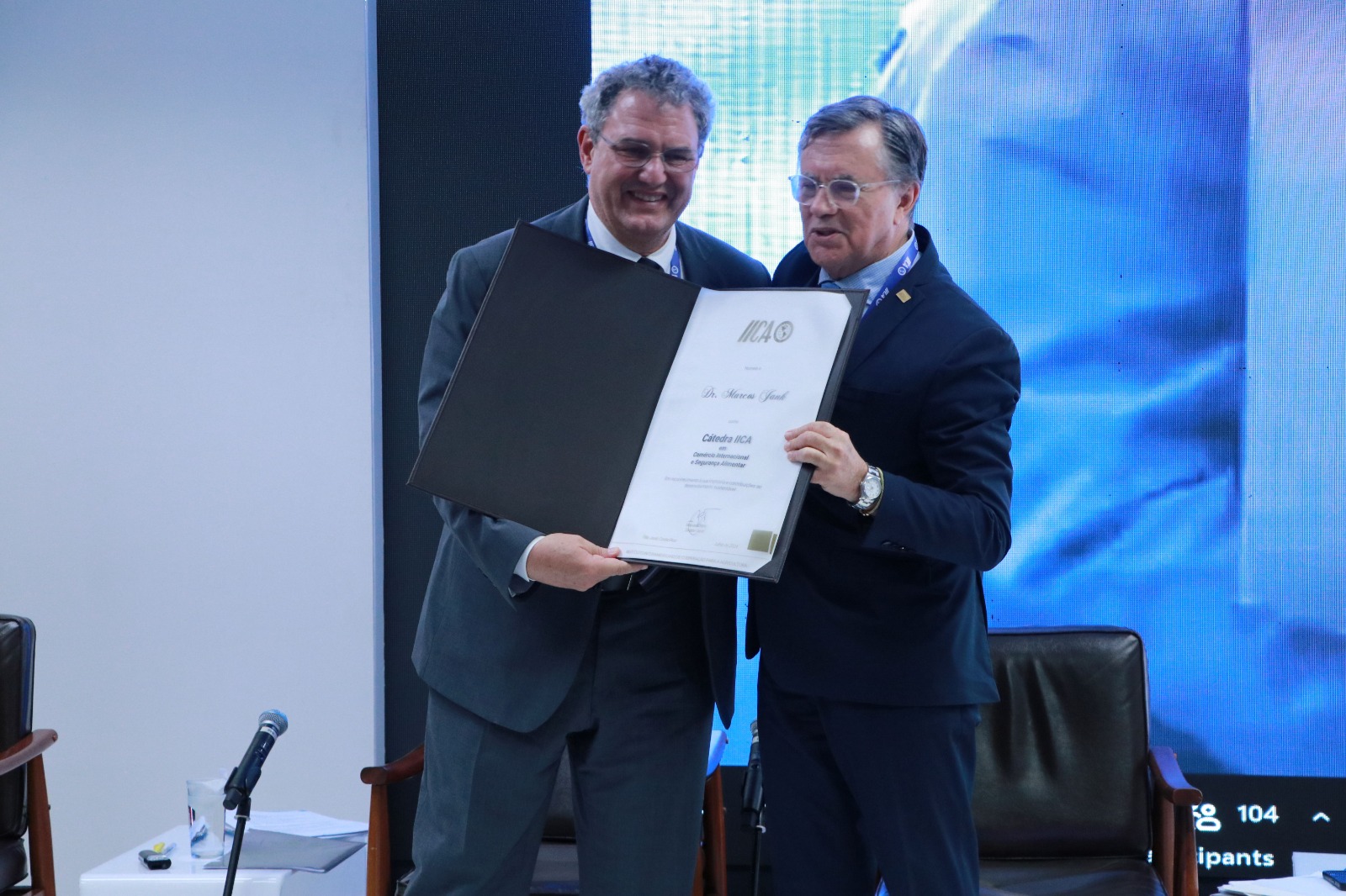 Marcos Jank, profesor titular de Agronegocios del INSPER y coordinador de Insper Agro Global junto a Manuel Otero, Director General del IICA.