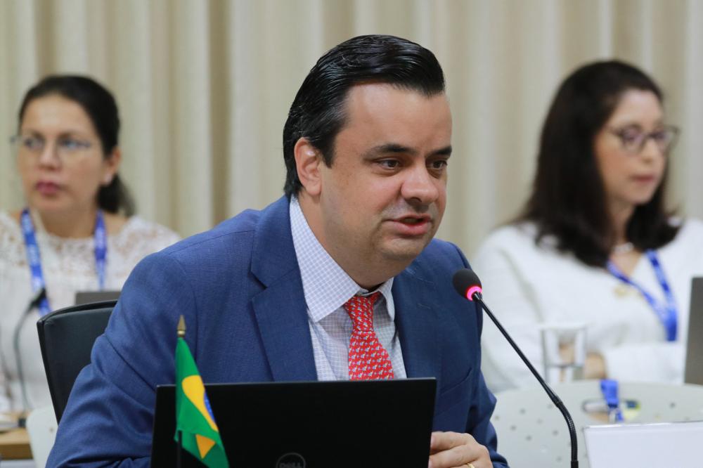 Brasil hará una donación para incrementar ese fondo y contribuir a agregar valor, mejorar el ambiente de producción, comercio y de integración entre los países, indicó Roberto Perosa, Secretario de Comercio y Relaciones Internacionales del Ministerio de Agricultura y Ganadería de esta nación.