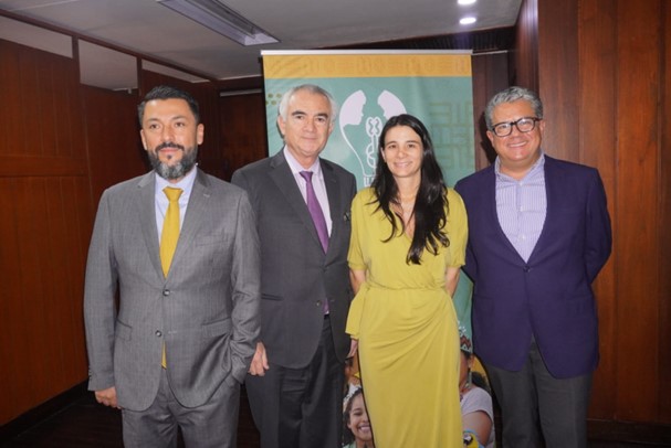 Hugo Chavarría, Gerente de Innovación y Bioeconomía del IICA junto a José Manuel Salazar (CEPAL), Tatiana Escovar (Global Green Growth Institute GGGI) y Germán Arce (Asofiduciarias).